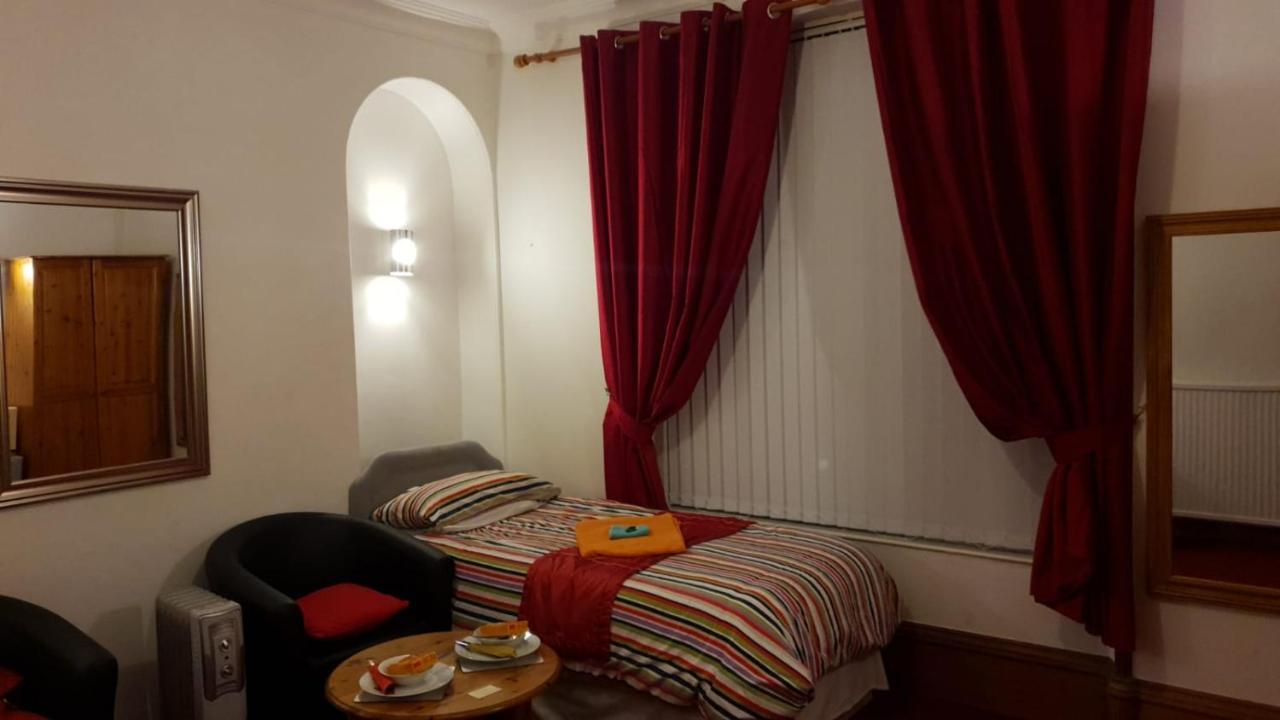 Broomlea Guest House Dyce Zewnętrze zdjęcie